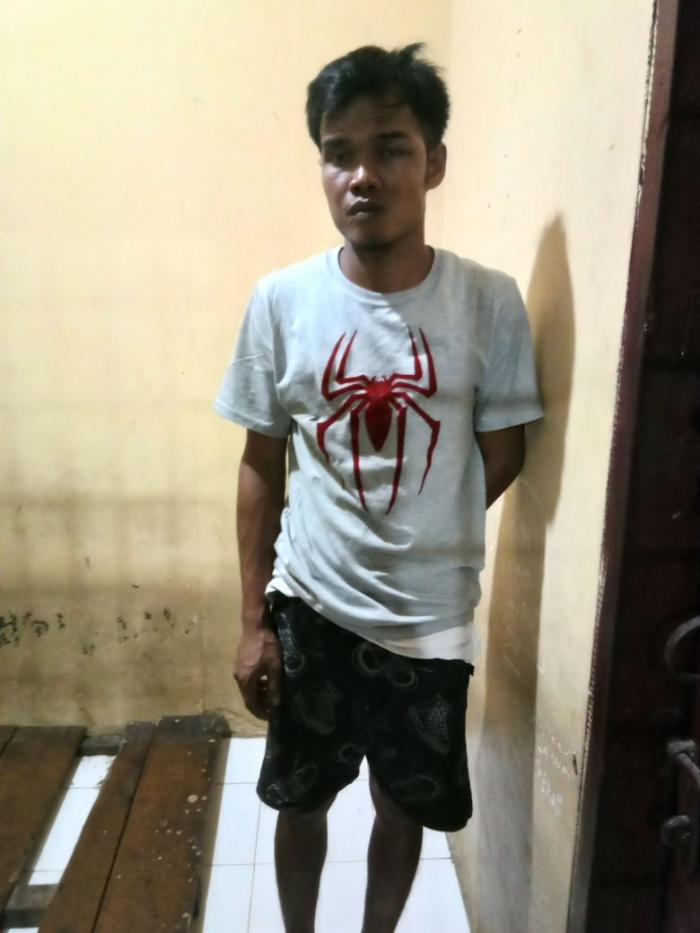Undangan ke Pesta, Sukur Bawa Amplop Berisi Ganja