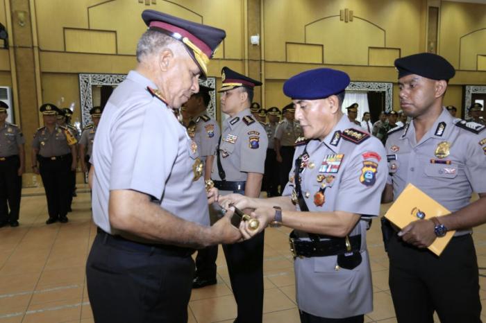 Jabatan Dirlantas dan Kasat Brimobdasu Diserahterimakan