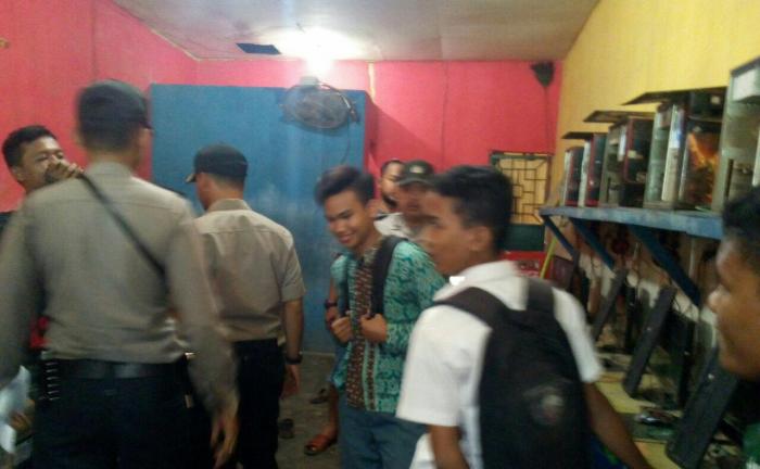 Puluhan Pelajar Terjaring Main Game Online