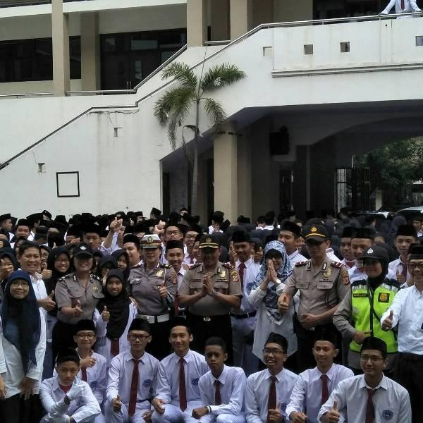 POLRESTA BOGOR GENCARKAN PROGRAM POLISI MASUK SEKOLAH 