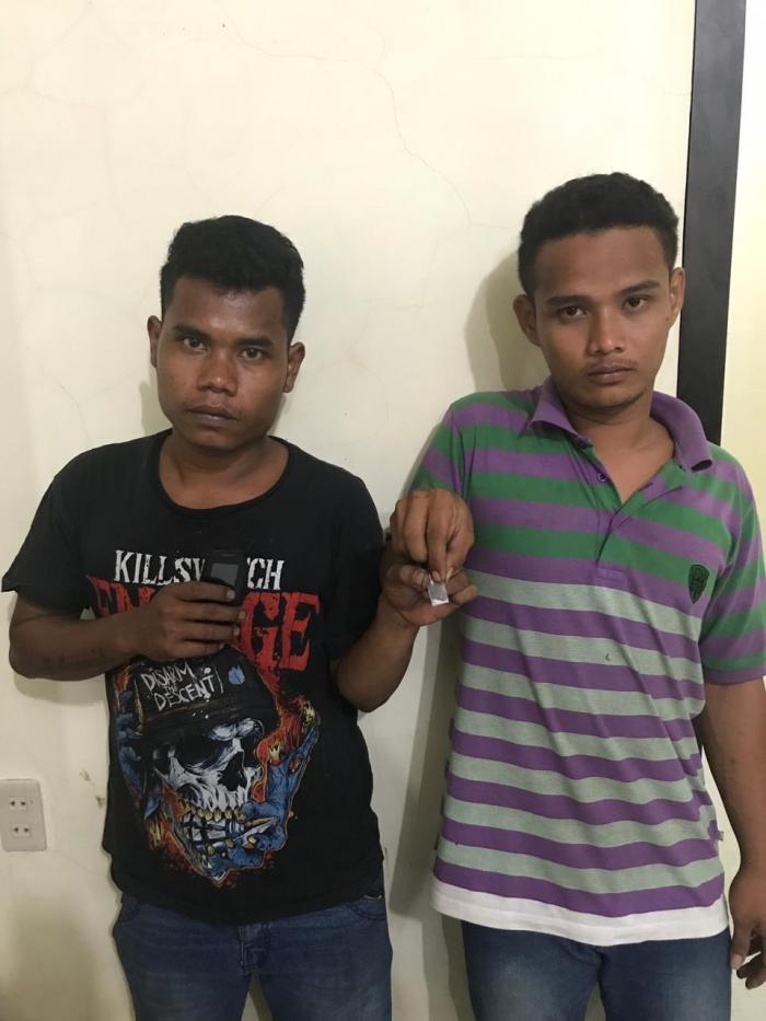 Dua Pemuda Ini Nyabu di Jalan Tol 
