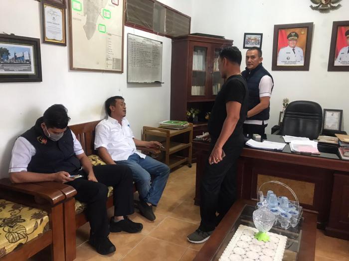 Terjaring OTT Pengurusan IMB, Camat dan Sekcam Babalan Ditetapkan Tersangka
