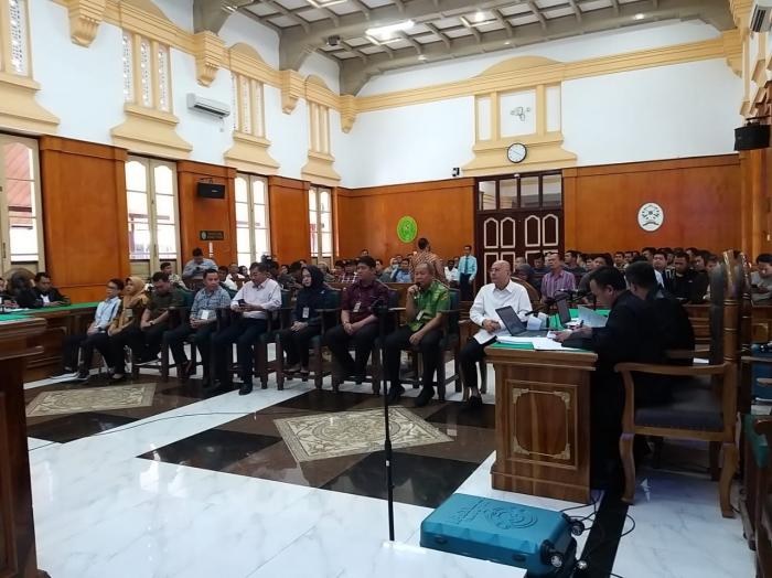 KPK Hadirkan Dzulmi Eldin Saksi Suap Kadis PU Isa Ansyari 