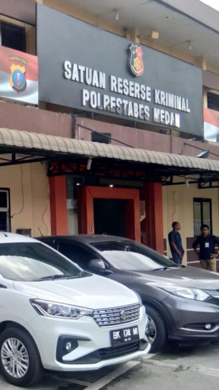 Seorang Ibu Marah Ketika Lihat Wajah  Anaknya di Polrestabes Medan