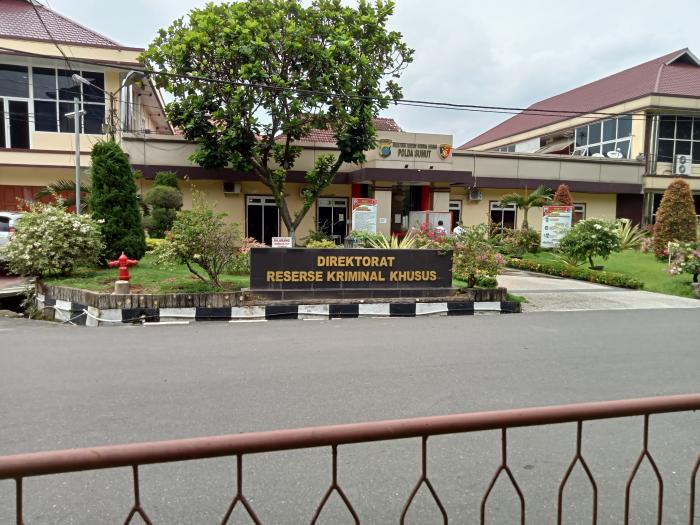Rektor USU Runtung Sitepu Hadiri Panggilan Polda Sumut 