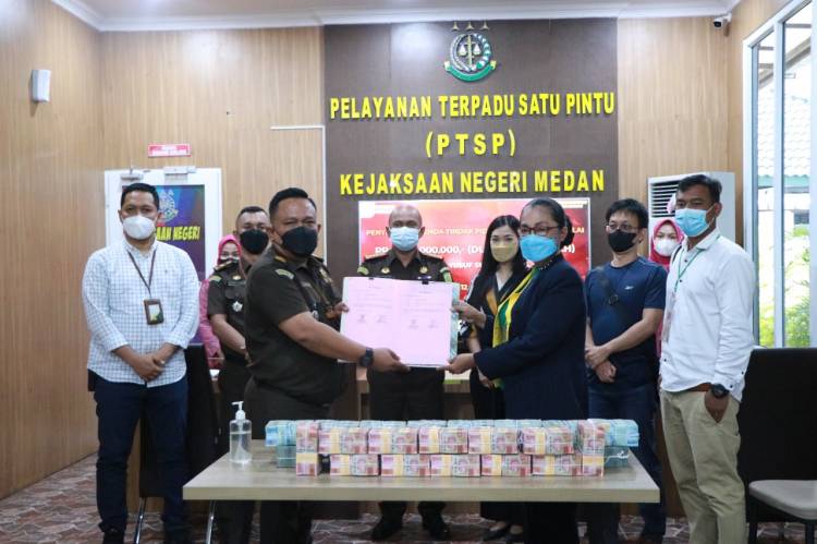 Kejari Medan Terima Pembayaran Denda Rp 2 M Dari Terpidana Narkoba