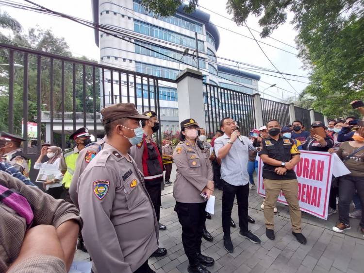 Dedy Akhsyari Terima Demo Warga Medan Denai Minta Camat Dicopot