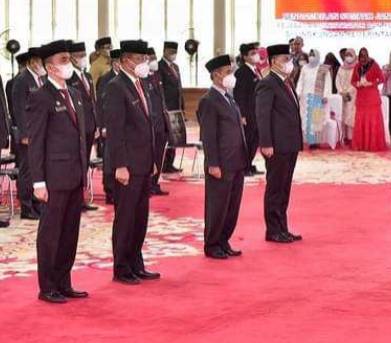 Gubsu Lantik Alwi Hasibuan Sebagai Kepala Dinas Kesehatan Sumatera Utara