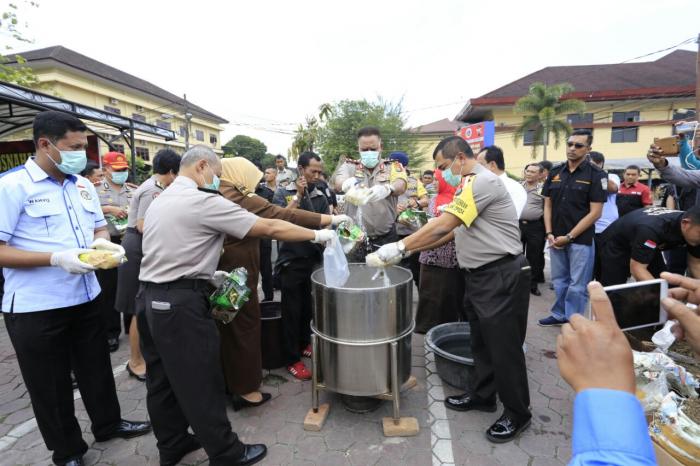 Poldasu Musnahkan Barang Bukti Narkoba