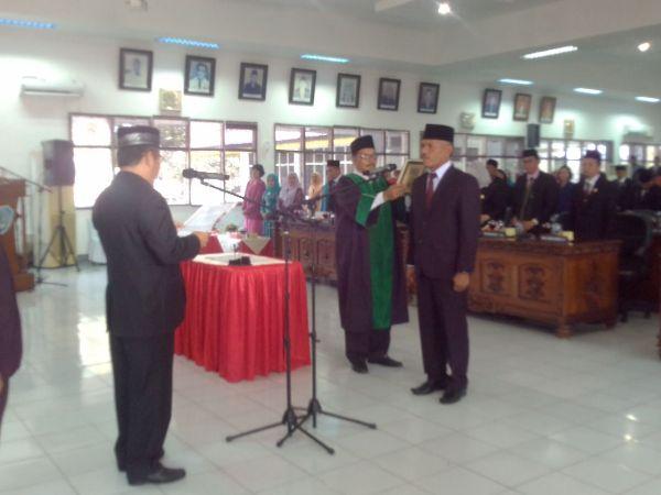 DPRD Labuhanbatu, Lantik Anggota PAW Fraksi PDI-P.