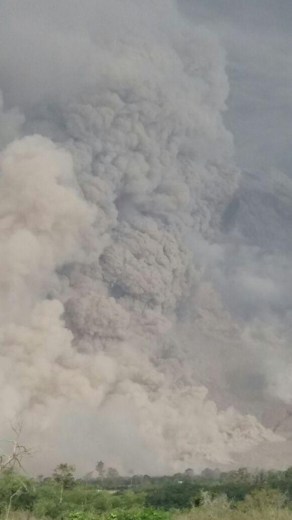 Kabupaten Karo Gelap Gulita, Tertutup Debu Erupsi Sinabung