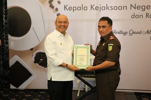 WaliKota Medan Tandatangani MOU Dengan Kejari Medan