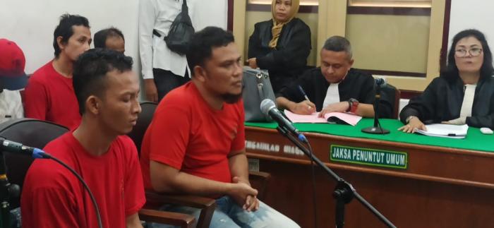 Kurir 39 Kg Ganja dari Aceh Menangis Divonis 18 Tahun Penjara 