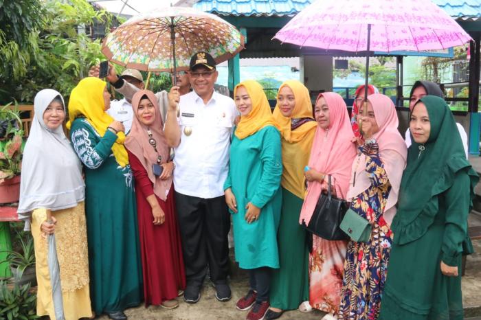 Akhyar Serahkan KIA di Medan Labuhan