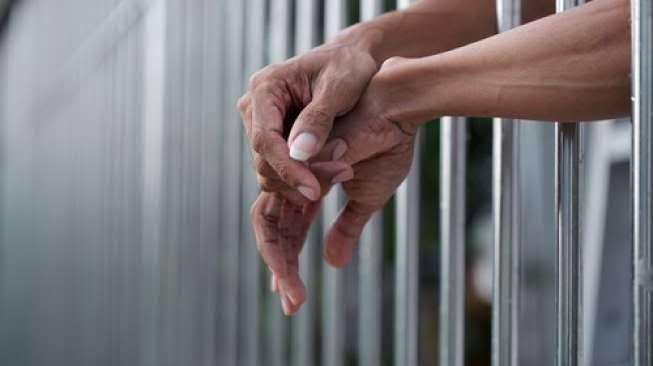 Oknum Polisi Bersama 4 Rekan Ditangkap Pesta Sabu