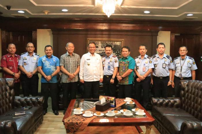 Akhyar Terima Kakan Imigrasi Kelas I Khusus TPI Medan dan Polonia