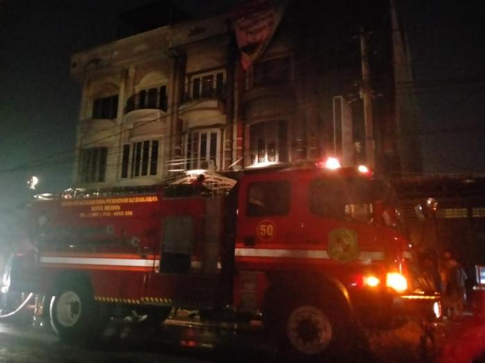 Ruko Usaha Papan Bunga di Jalan Amir Hamzah Terbakar, 1 Tewas