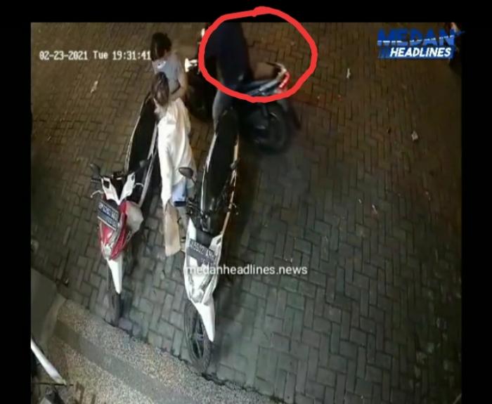 Kalung Wanita Dijambret Pengendara Matic di Brigjen Katamso Viral
