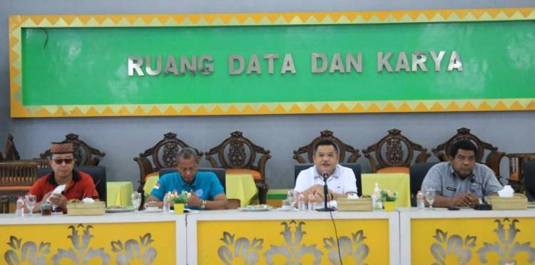 Sekda Labuhanbatu Pimpin Rapat Evaluasi Kinerja ASN