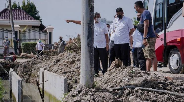 Wali Kota: Evaluasi dan Tindak Tegas Kontraktor