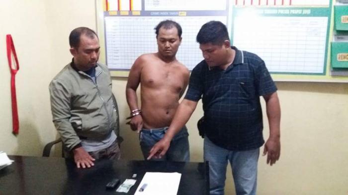 Pengedar Sabu Paket Hemat Diborgol Polisi