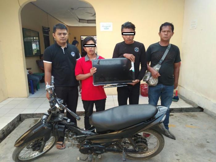Kepingin Punya TV, Dua Pemuda Ini Congkel Rumah Warga