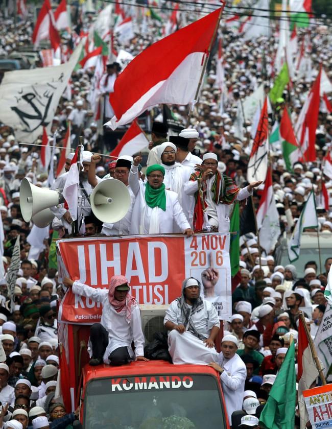 Di Survei, Koalisi Jokowi Lebih Dominan Dibanding 'Koalisi 212'