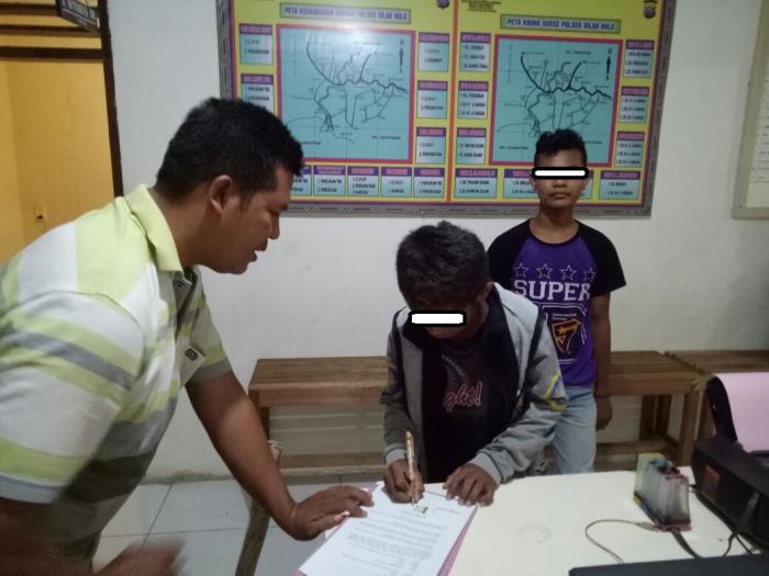 Dua Remaja Ditangkap Pungli 