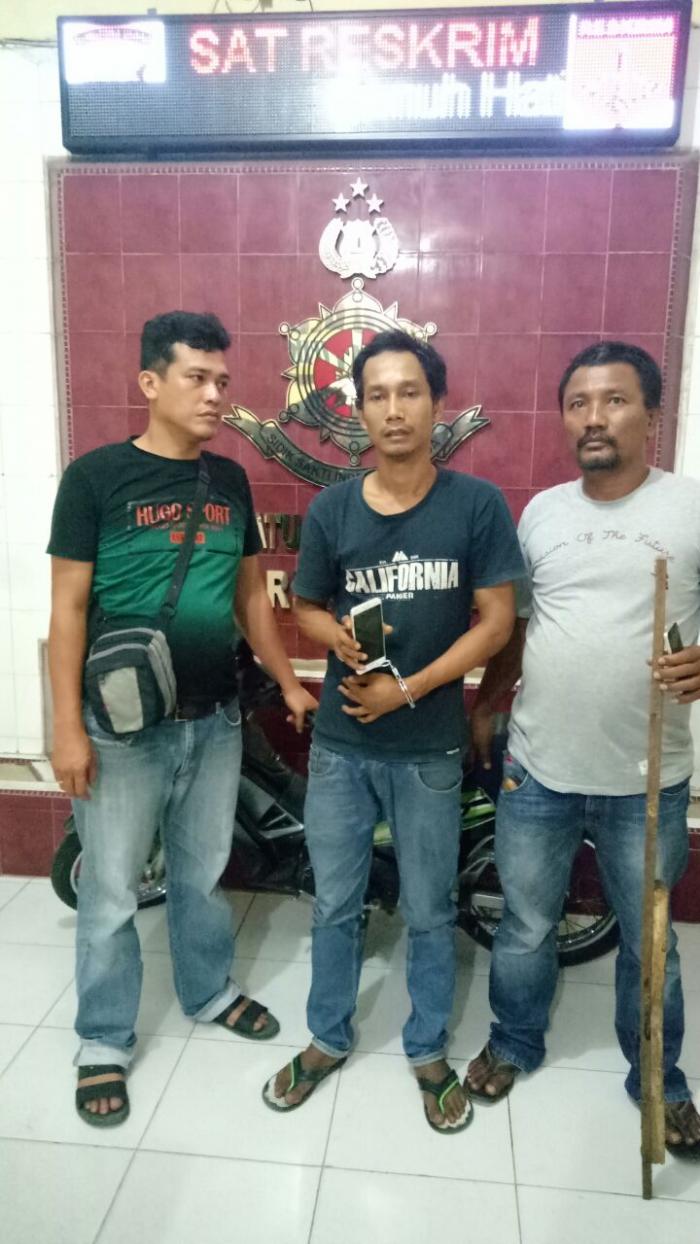 Nyolong Hp Pakai Tanggok, Maling "Begok" Dibekuk Polisi