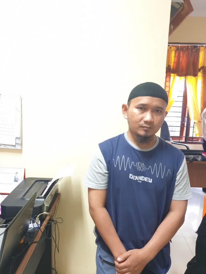 Intip Guru Wanita di Kamar Mandi Pakai Kamera, Guru Cabul Gol