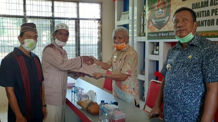 Bupati Asahan Bangun Mushola di Kampung Narkoba