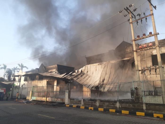 Pabrik Vulkanisir Ludes Terbakar, Kerugian Ditaksir Rp2 Miliar