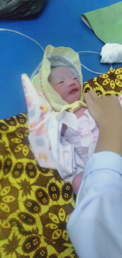 Bayi Mungil Dibuang di Plastik Asoy