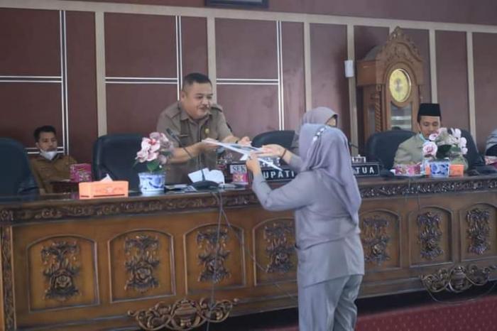 Plh Bupati Ikuti Rapat Paripurna Ranperda Tarif Layanan Kesehatan Labuhanbatu 