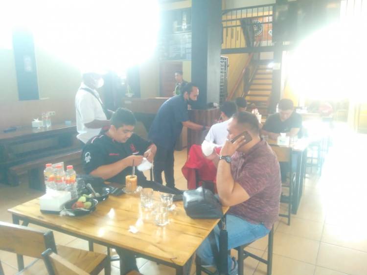 FKWI Bagi Masker Guna Mencegah Penyebaran Virus Covid-19 di Sumut