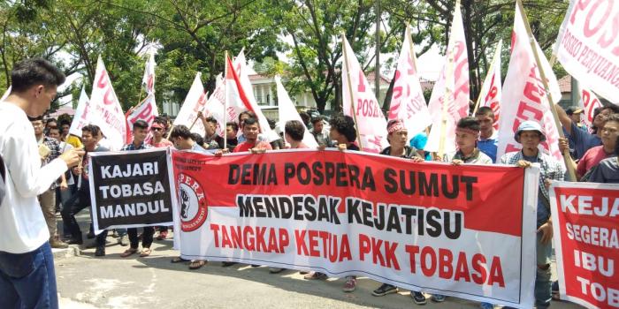 Tiga Gelombang Unjuk Rasa Geruduk Kejati Sumut 