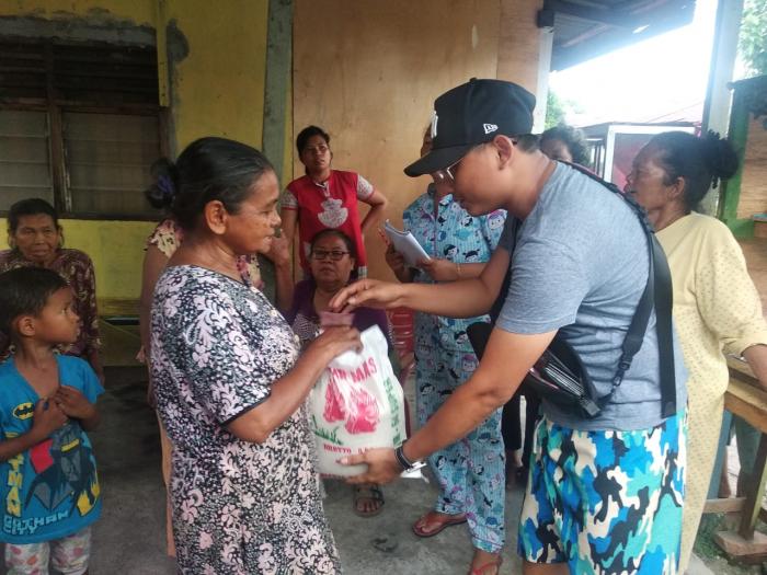 Di Tengah Pandemi Corona, Fakar Gelontorkan Rp45 Juta Demi Bantu Warga Miskin