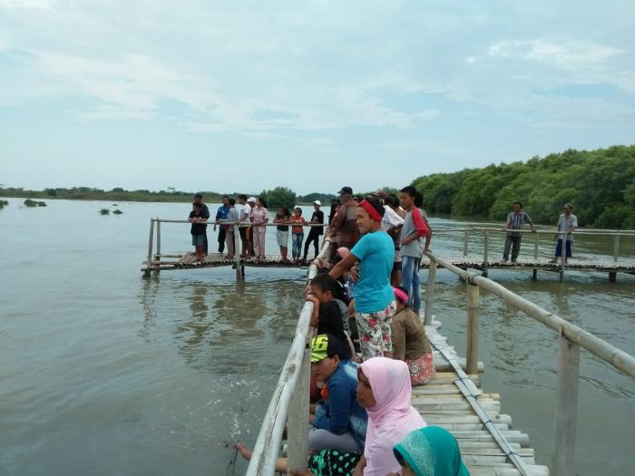Janda Pencari Kerang Hilang Tenggelam di Muara Sungai Ular