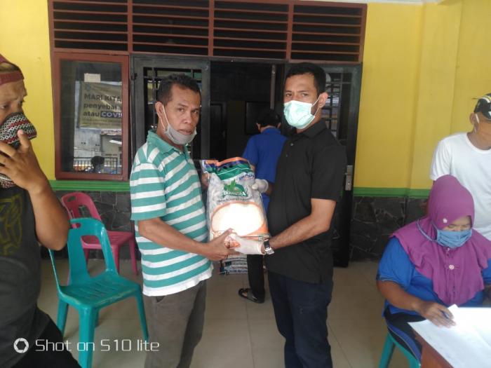 1.552 KK di Kelurahan Sei Mati Terima Bantuan Beras