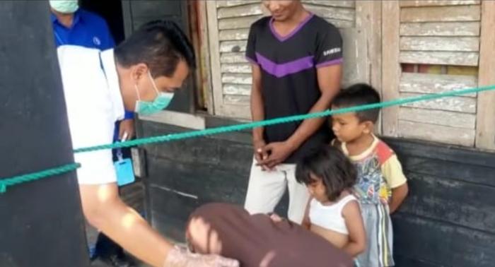 Sujud Syukur Ibu Rosiah Warnai Jumat Barokah Kasat Intelkam Polres Batubara