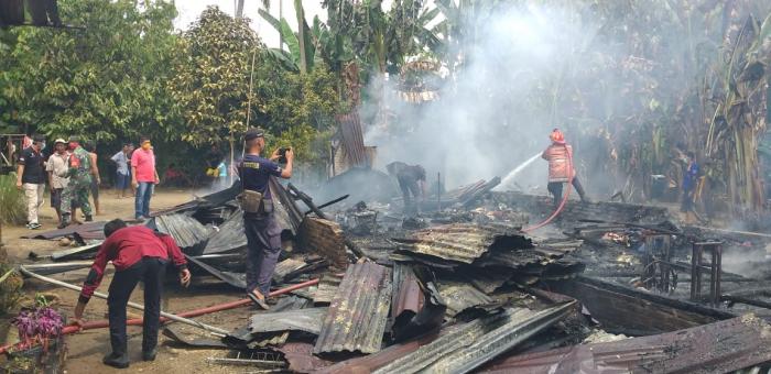 Main Sama Cucu di Ladang, Rumah Kakek Basri Gosong Dilalap Api