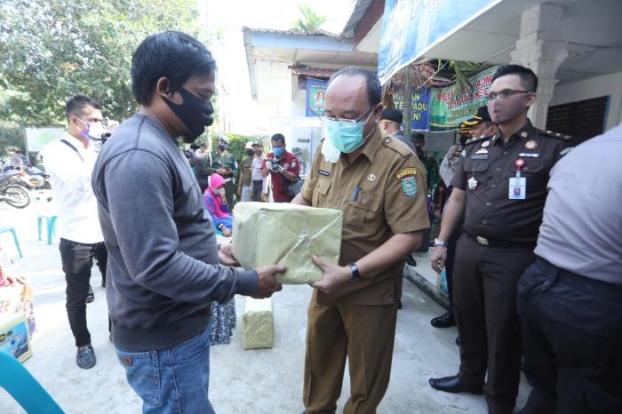 Polri Gelar Bhakti Sosial Ringankan Beban Sesama di Tengah Wabah Corona 