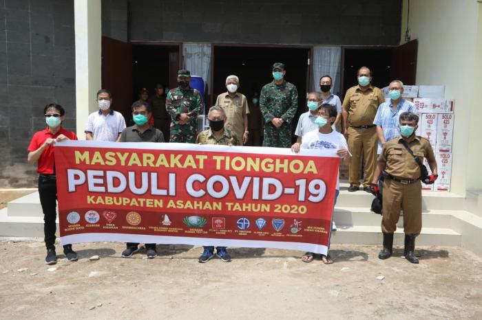 Peduli Covid-19, Masyarakat Tionghoa Serahkan Bantuan Buat Tim Medis Asahan