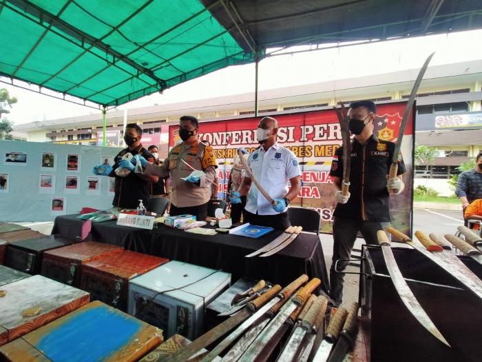 Penggerebekan Markas Judi di Kutalimbaru Dilawan Warga