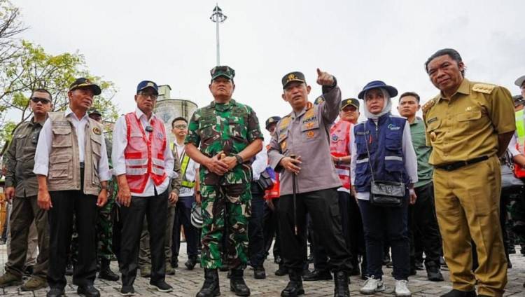Tinjau Pelabuhan Merak, Kapolri Pastikan Siapkan Upaya Wujudkan Mudik Aman untuk Masyarakat