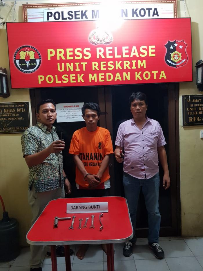 Pencuri Baterai Tower Ditangkap Kantongi Sabu