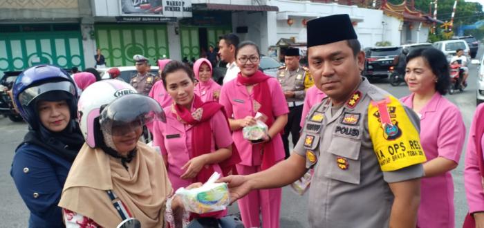 Polres Asahan Berbagi Takjil dan Buka Puasa Bersama 