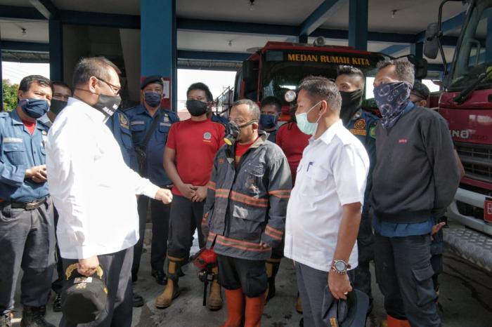 Akhyar Apresiasi Kinerja Dinas P2K Padamkan Api Kapal Tanker Jag Leela