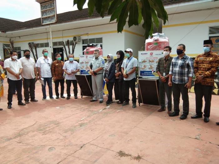 Medis Labuhanbatu Terima Bantuan APD 