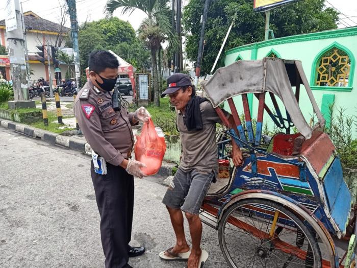 DREG'S Poldasu dan Polrestabes Medan Berbagi Kasih 